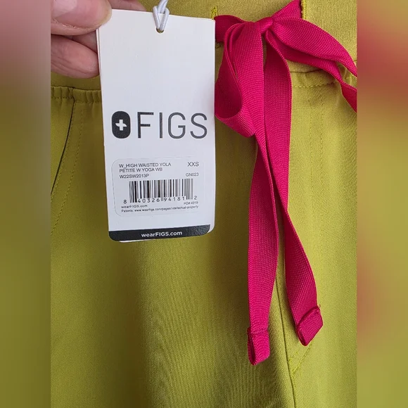 NWT FIGS Moss Green Scrub Set • Catarina Top • Petite High Waisted Yola Pants • - Picture 12 of 16